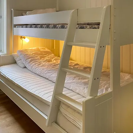 Holiday home 4 Bedroom Lovely In Bjorli