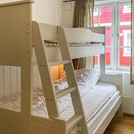 4 Bedroom Lovely In *