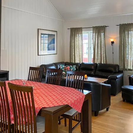 Holiday home 4 Bedroom Lovely In Bjorli