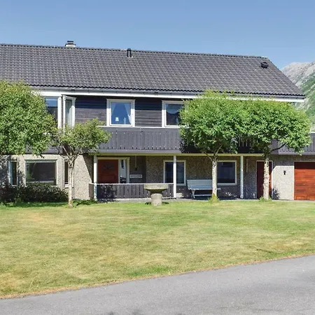 Holiday home Amazing In With Kitchen *
